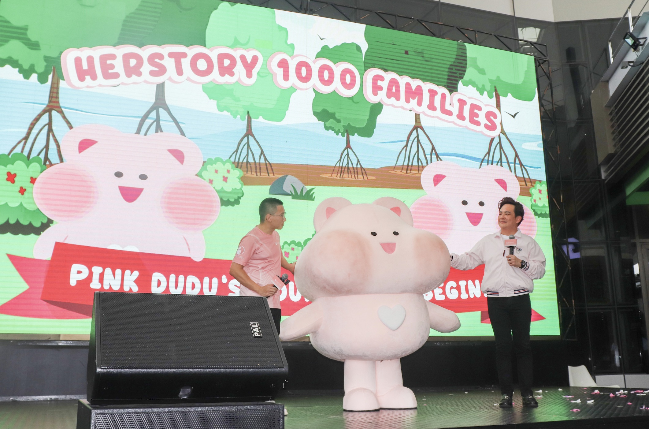 Herstory 1000 Families